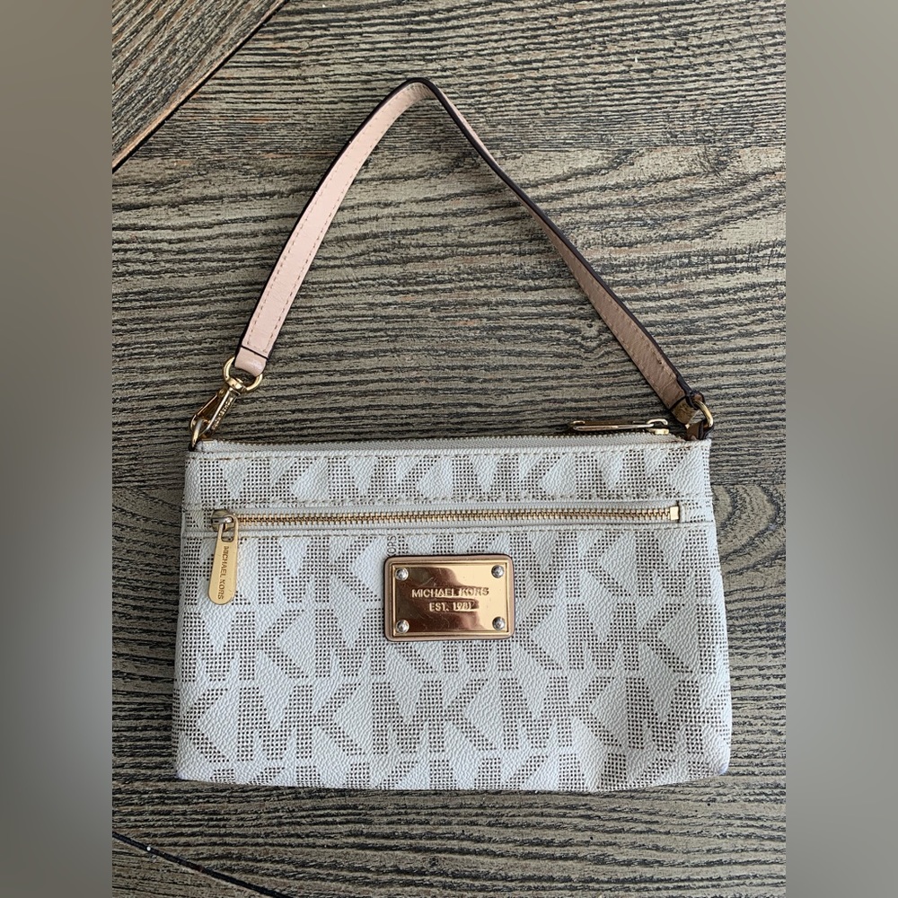 Michael Kors MK Wristlet